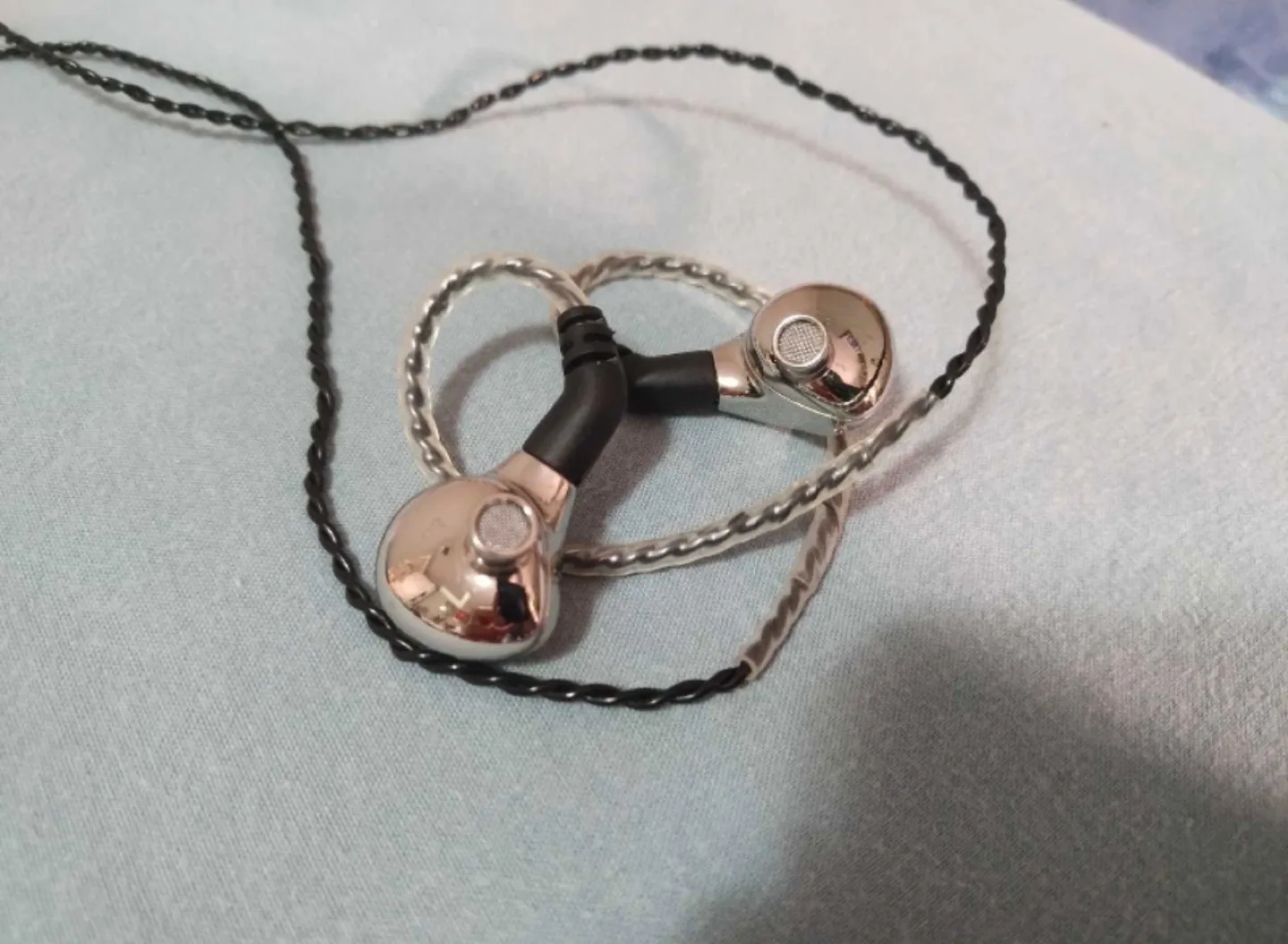 BLON BL-03 Silver In-ear Earphone IEM image indicator(3)