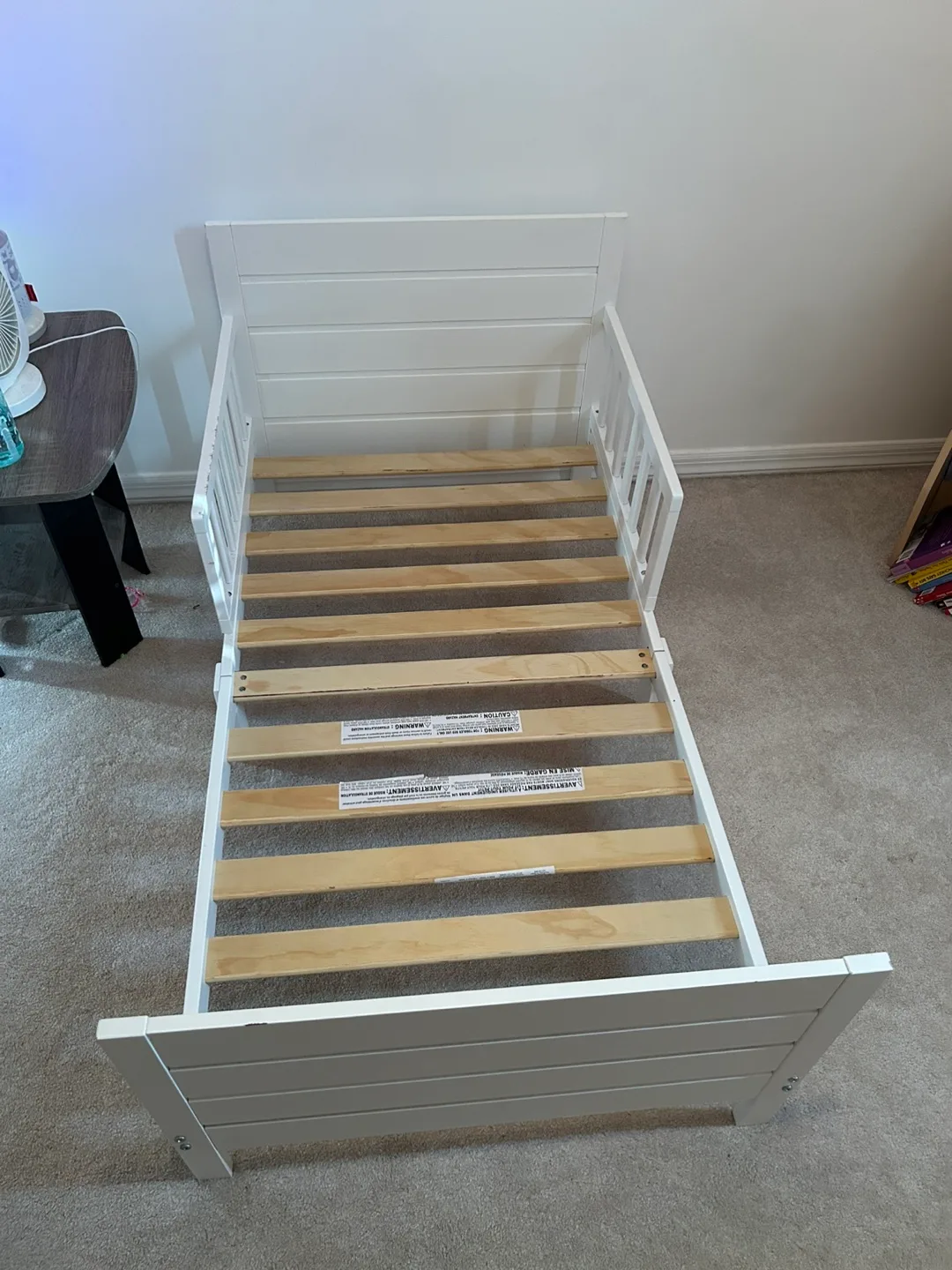White Toddler Bed with Guardrail image indicator(2)
