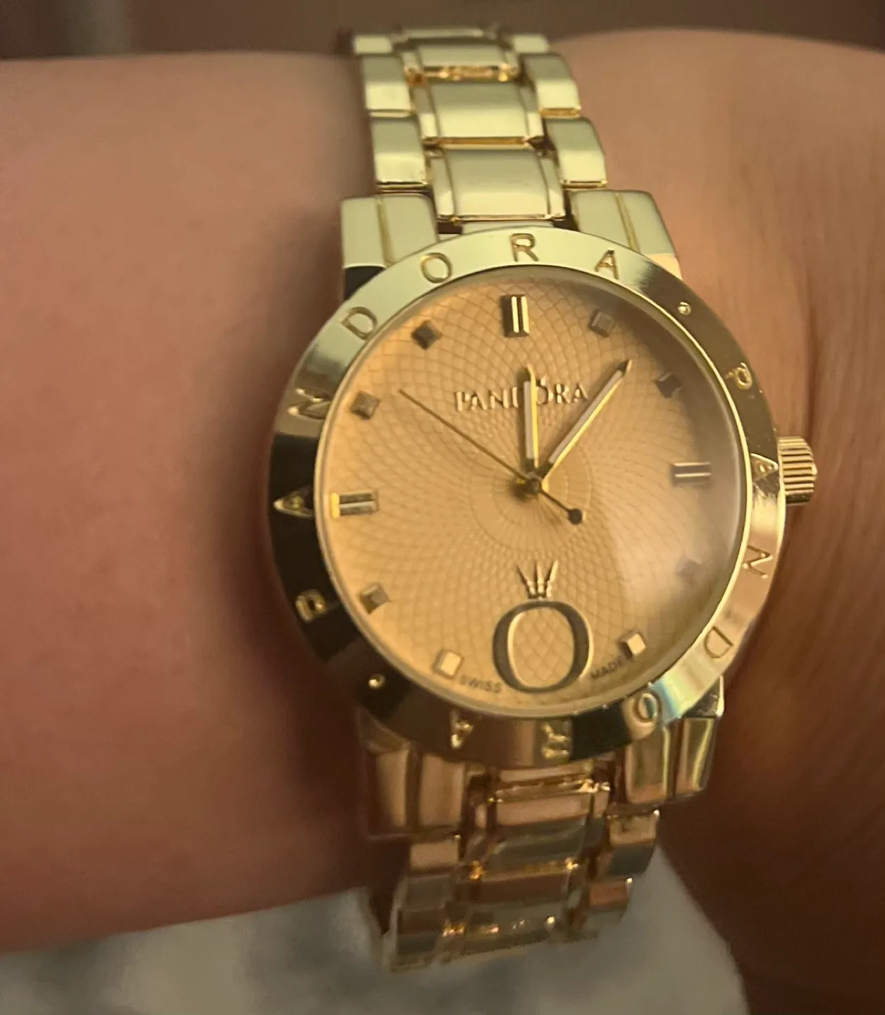 Pandora Gold Tone Watch image indicator(3)