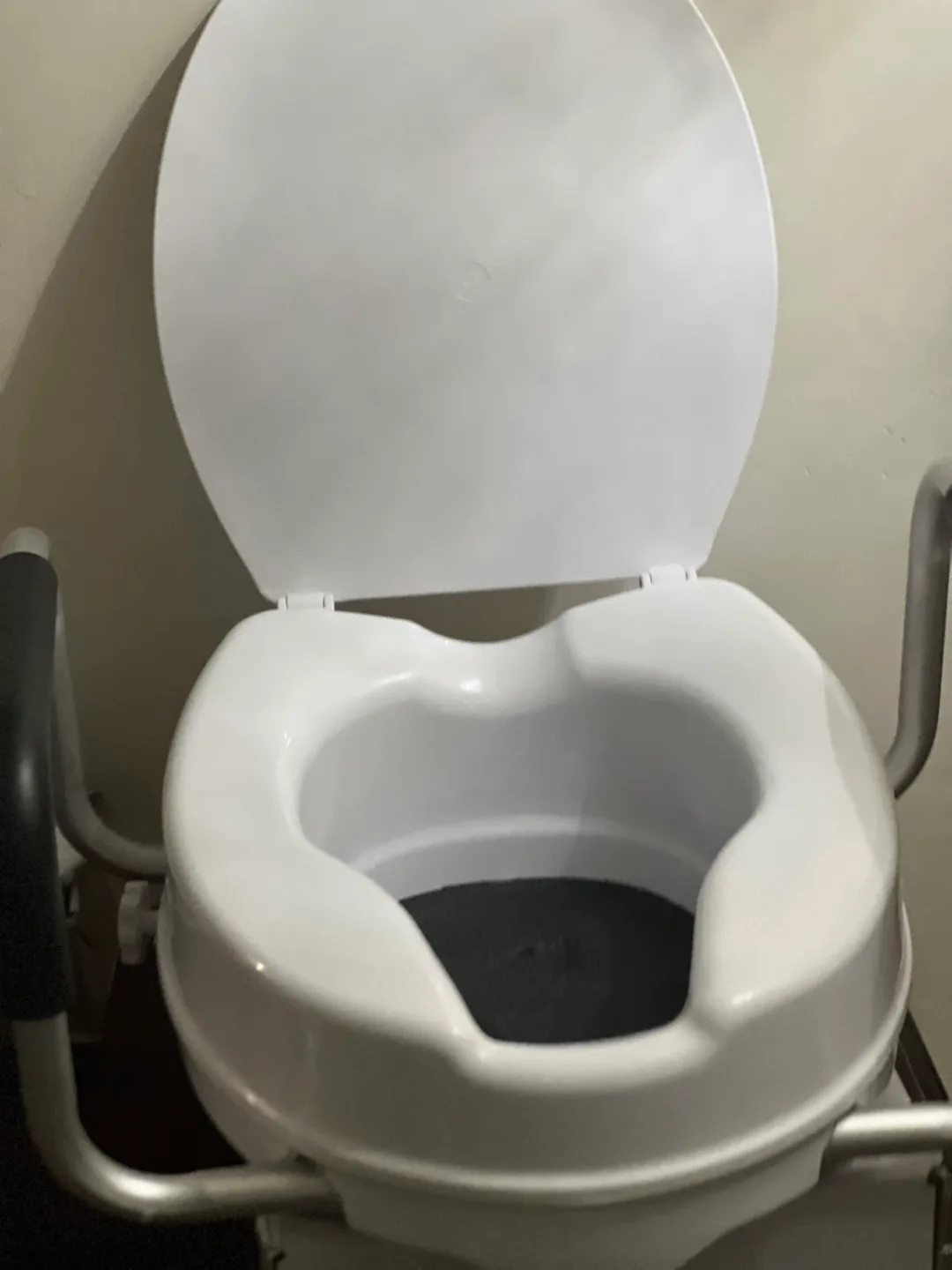 Elevated Toilet Seat with Handles image indicator(3)