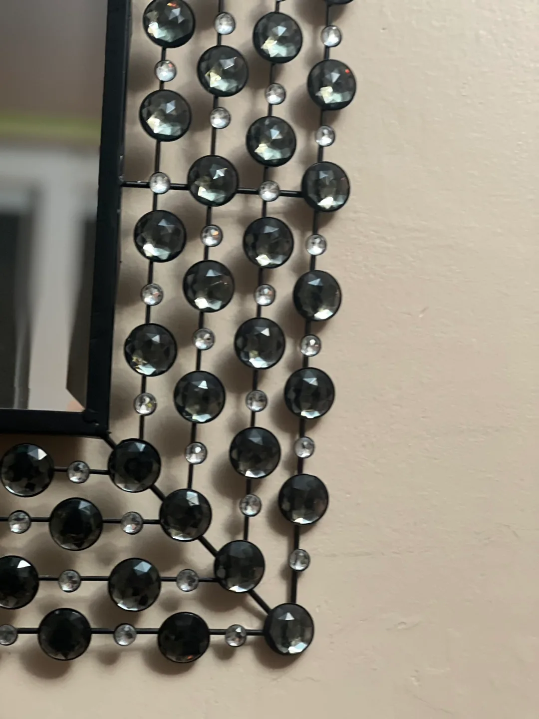 Elegant Black and Clear Crystal Beaded Mirror image indicator(2)