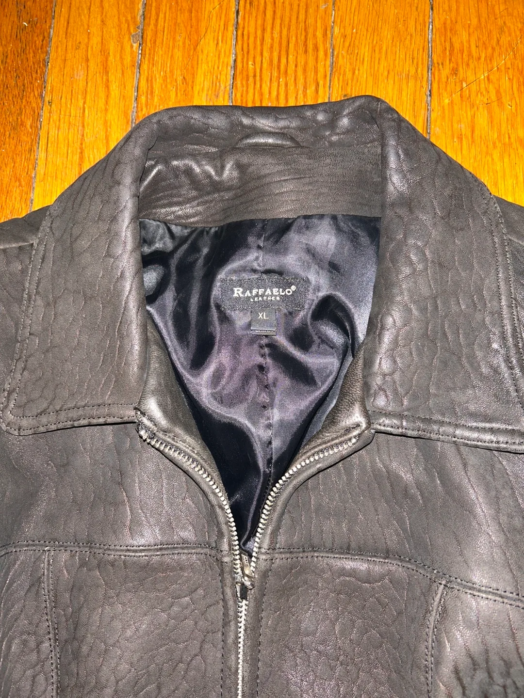 Raffaelo Women’s Black Leather Moto Jacket - Size XL image indicator(2)