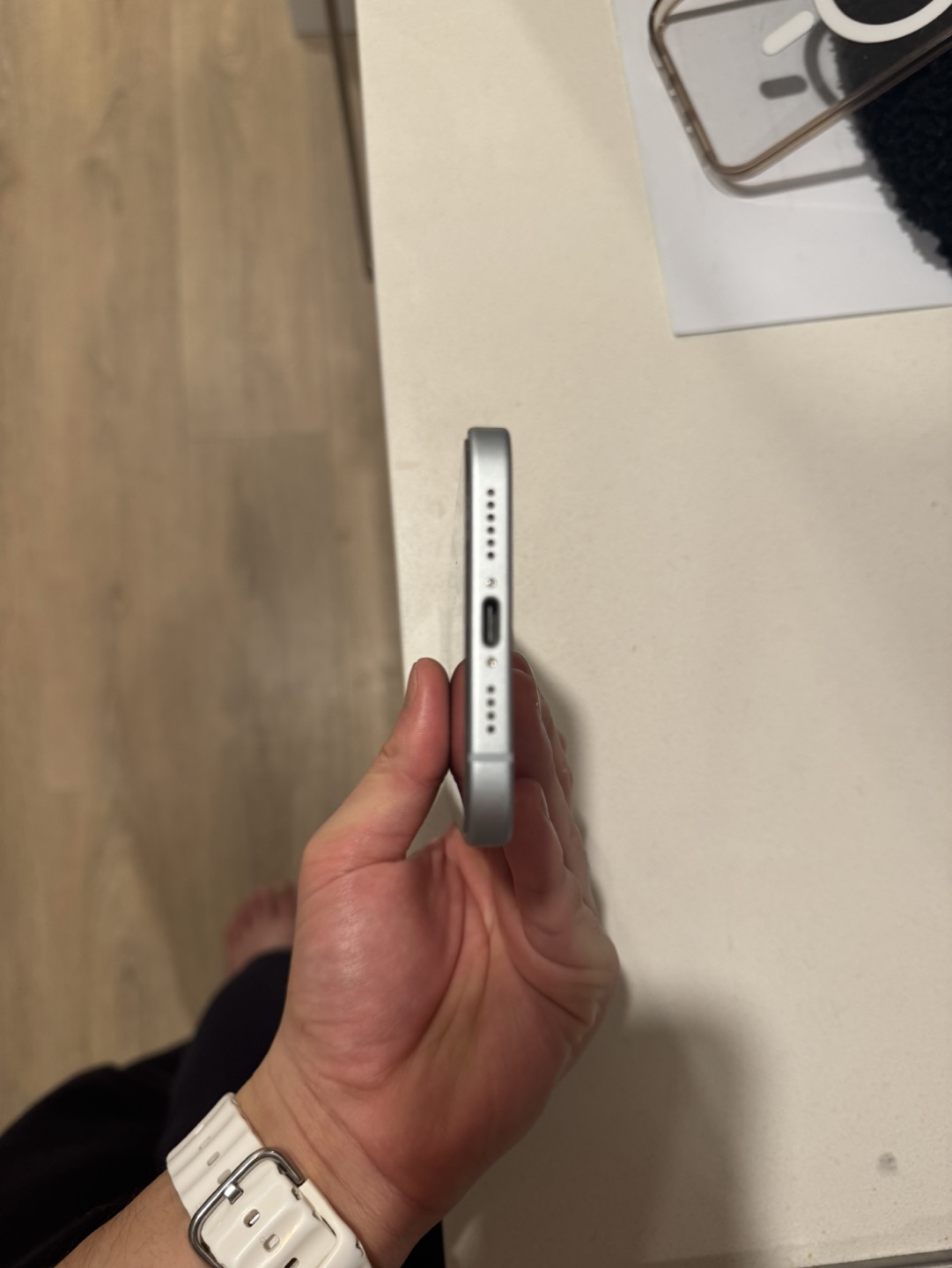 iPhone 15 plus blue - photo 5