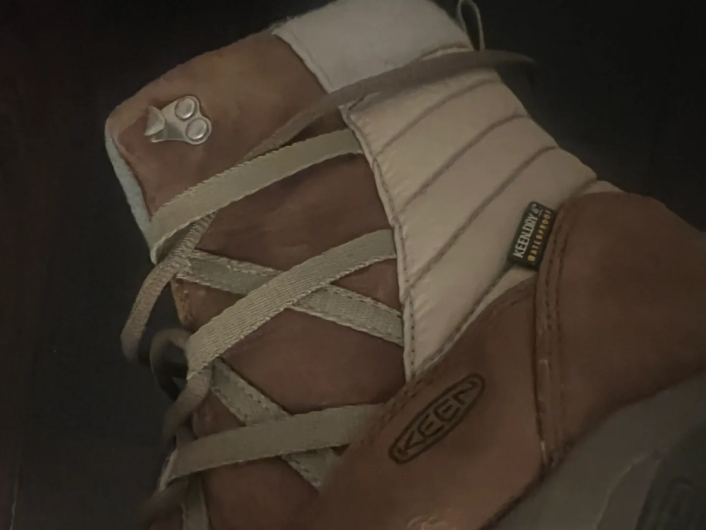 KEEN Women's Winter Boots Size 9.5 image indicator(3)