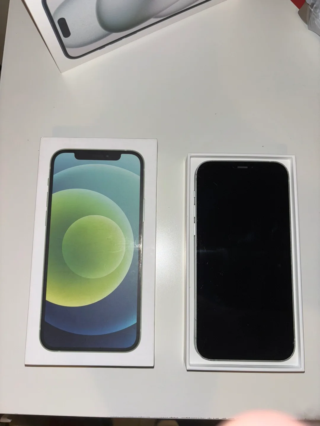 iPhone 12 (Green) 64gb (need gone asap) image indicator(2)