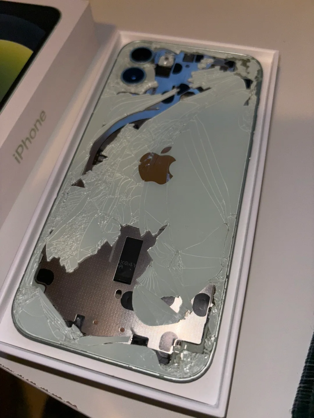 iPhone 12 (Green) 64gb (need gone asap) image indicator(5)