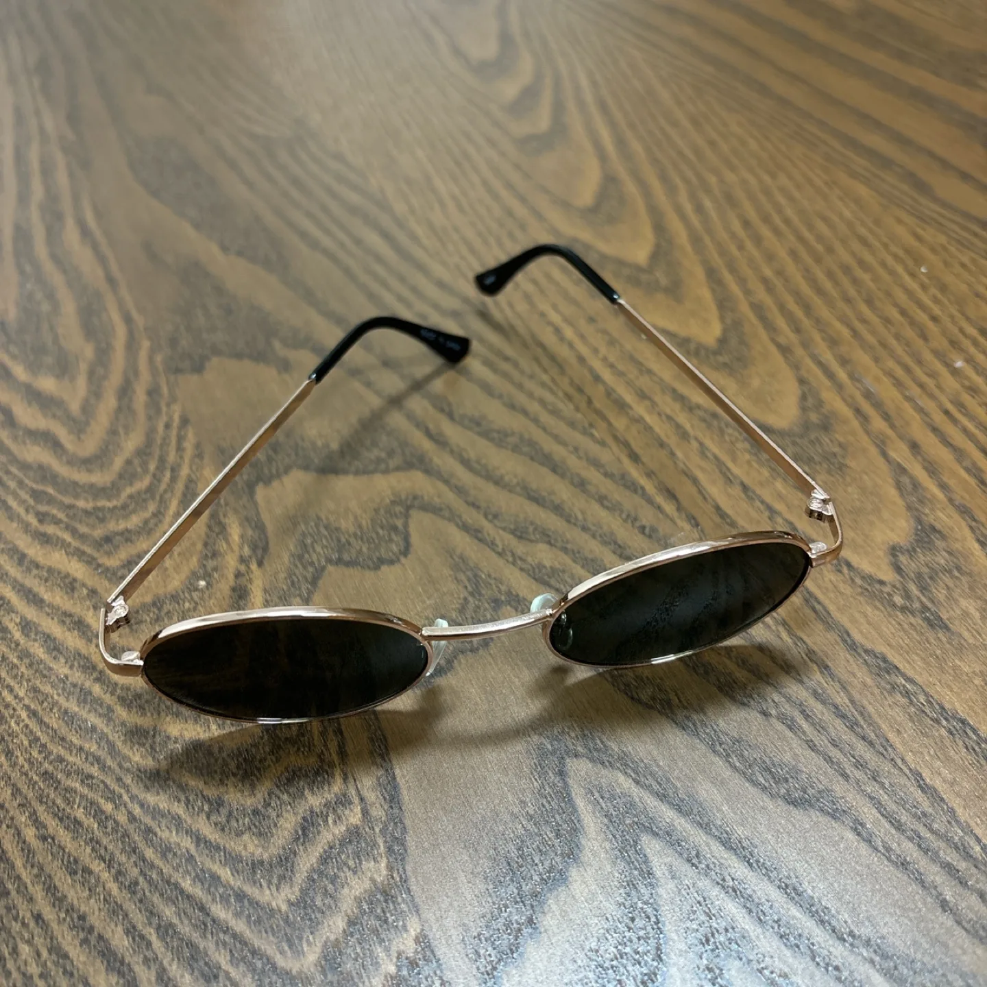 Oval Metal Frame Sunglasses thumbnail