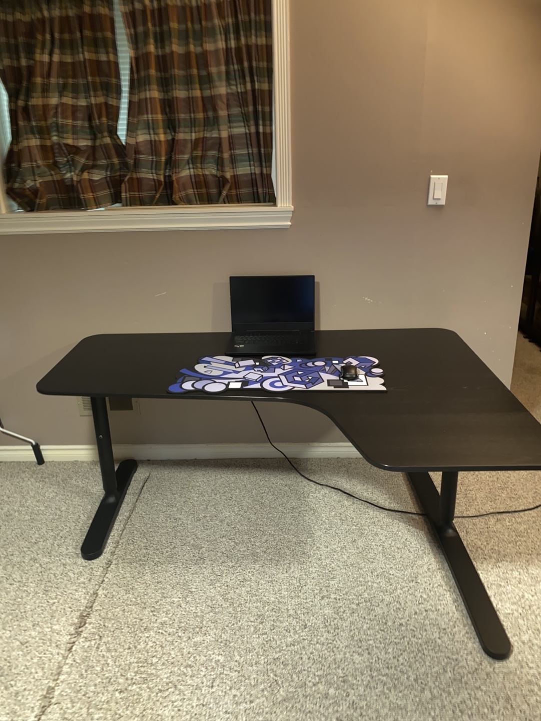 (delivery available)black corner ikea desk
