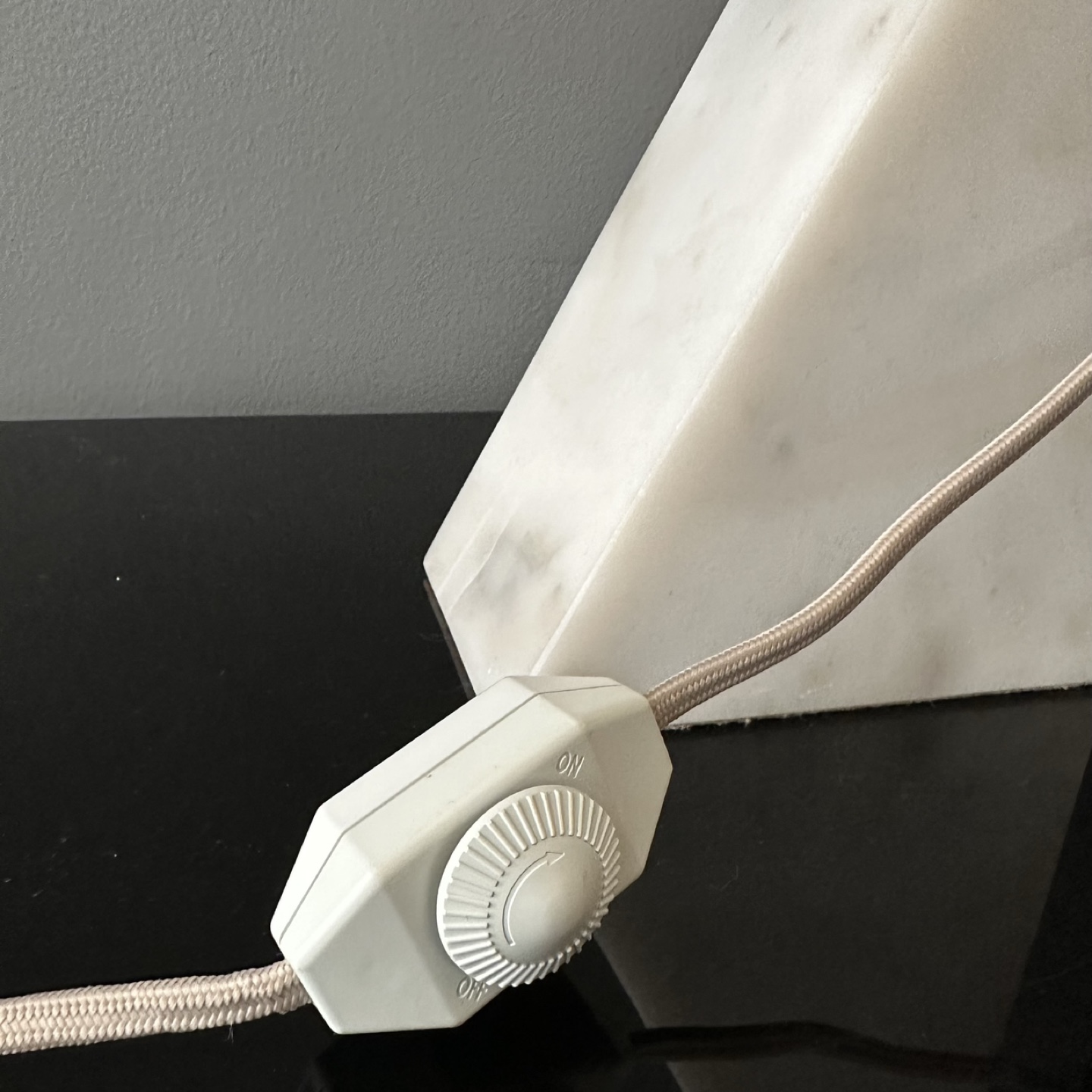 Mid century modern marble desk lamp - dimmable - photo 4