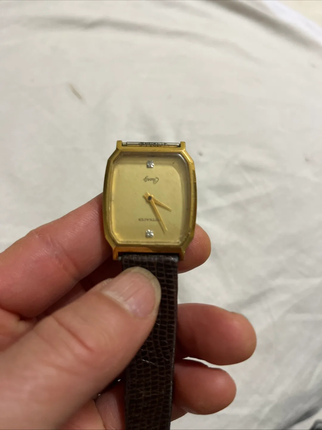 Vintage Wittanuer Geneva Quartz Watch image indicator(3)