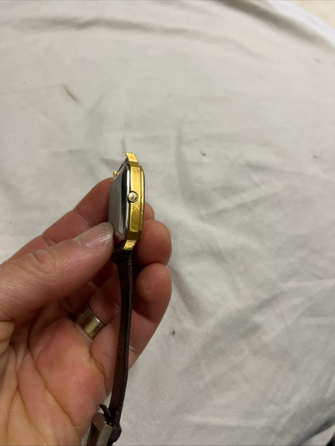 Vintage Wittanuer Geneva Quartz Watch image indicator(5)