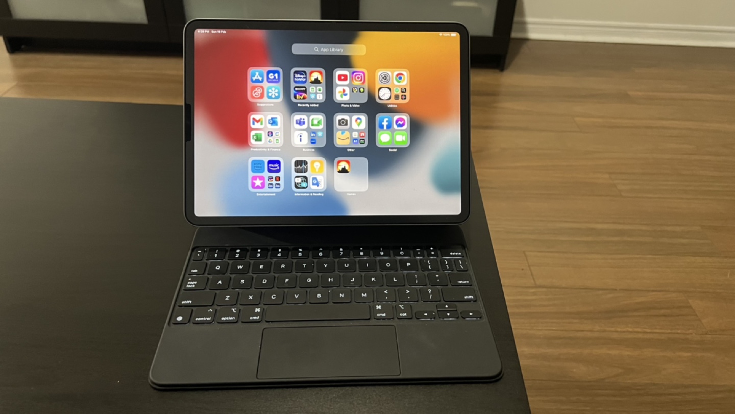iPad Pro 11-inch (3rd generation) with Magic Keyboard - photo 3