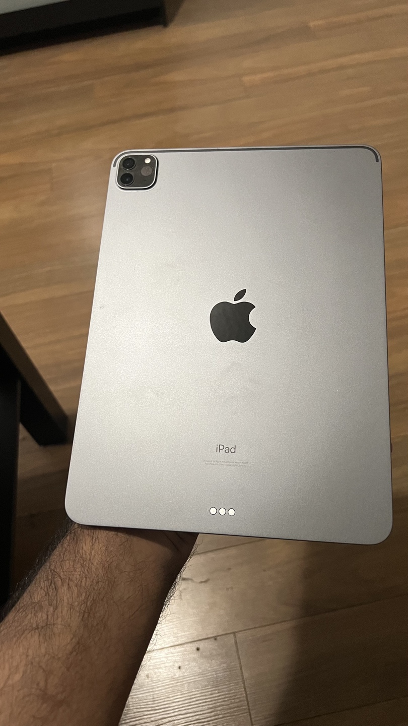 iPad Pro 11-inch (3rd generation) with Magic Keyboard
