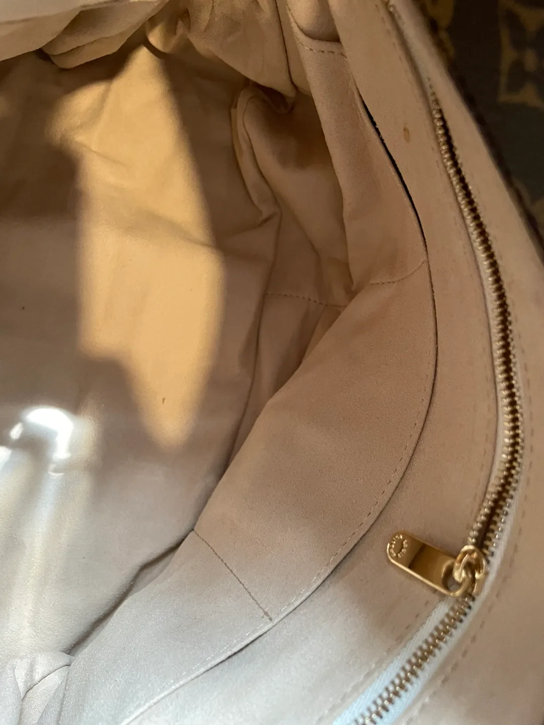 Louis Vuitton Monogram Empreinte Pochette Métis image indicator(6)