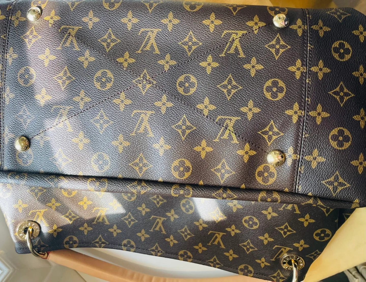 Louis Vuitton Monogram Empreinte Pochette Métis image indicator(8)