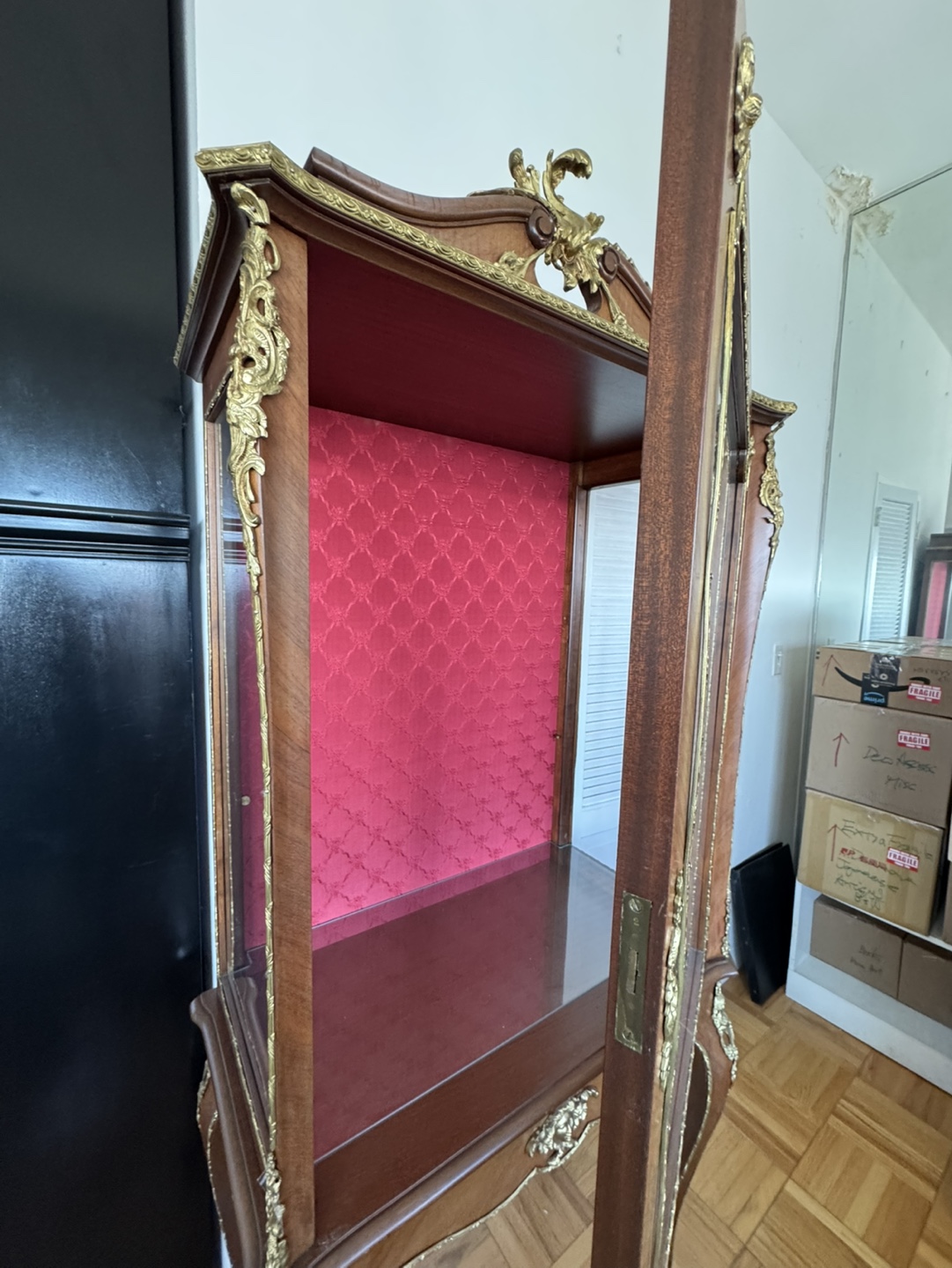 Antique French Style Display Cabinet - photo 2