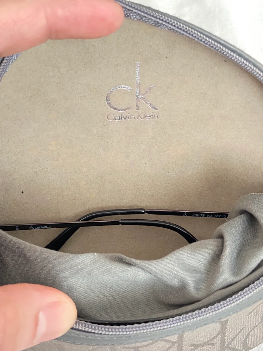 Calvin Klein Designer Men's Sunglasses image indicator(7)