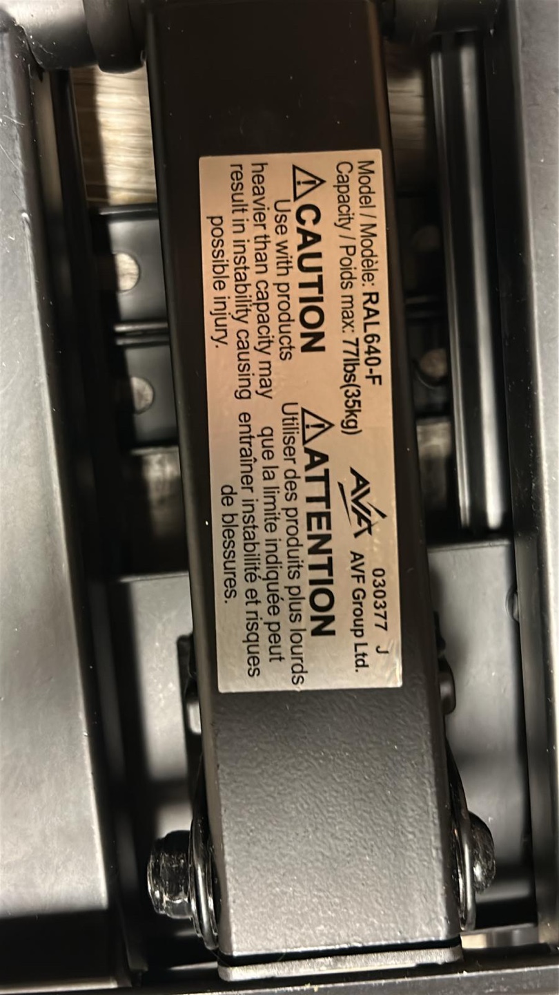 AVF Group Full Motion TV Wall Mount - Model RAL60-F