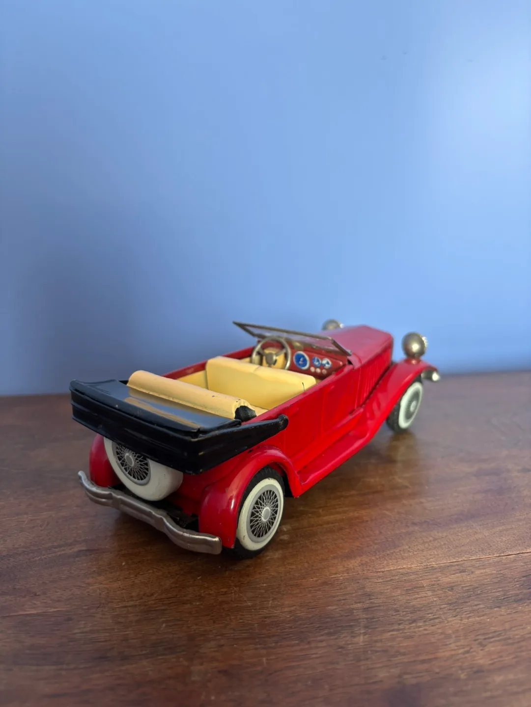 Vintage SSS international antique friction toy car image indicator(3)