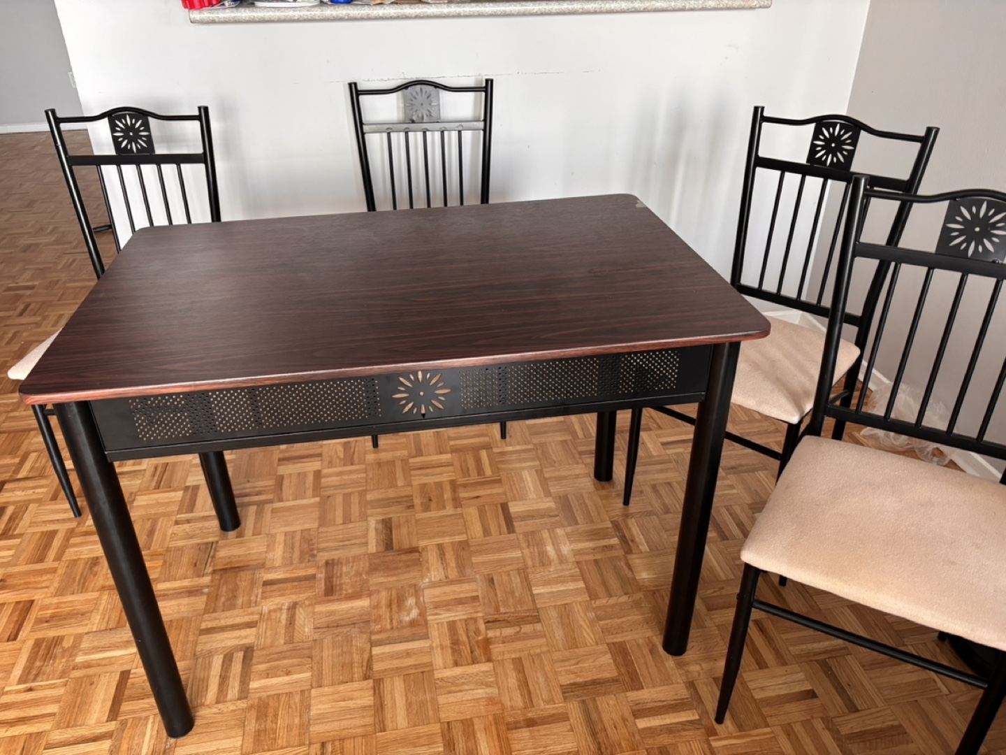 5-Piece Dining Set - Table and Four Chairs - photo 2
