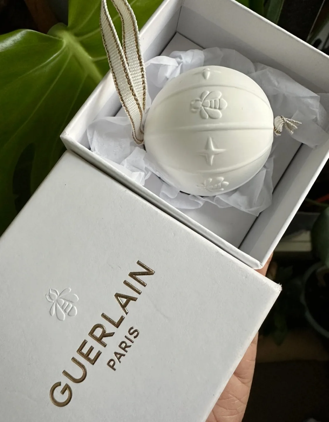 Guerlain Paris White Porcelain Ornament image indicator(2)