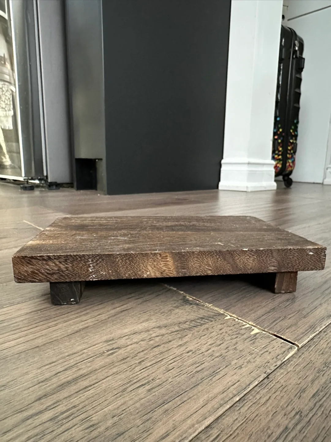 Set of Two Dark Brown Wooden Serving Trays 🥕 image indicator(3)