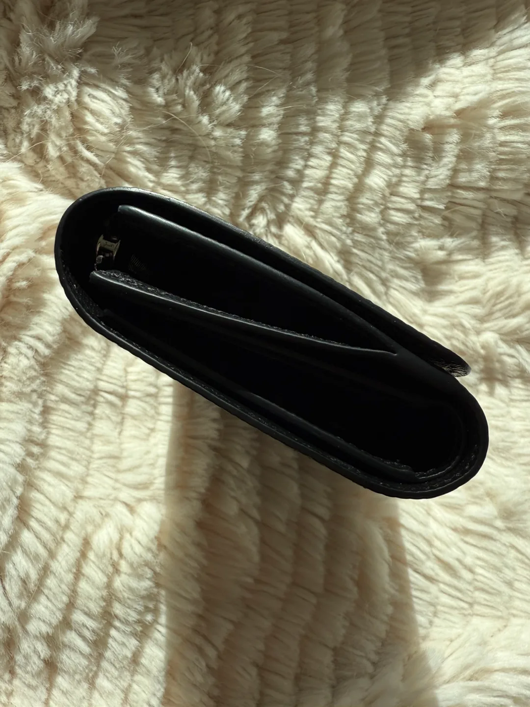 Louis Vuitton Twist Compact Wallet image indicator(4)