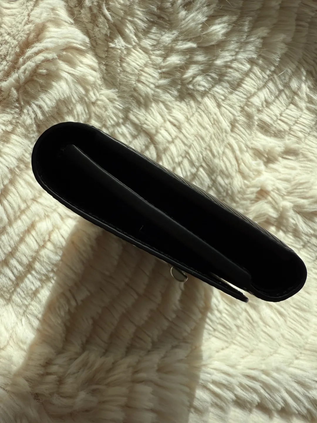 Louis Vuitton Twist Compact Wallet image indicator(5)