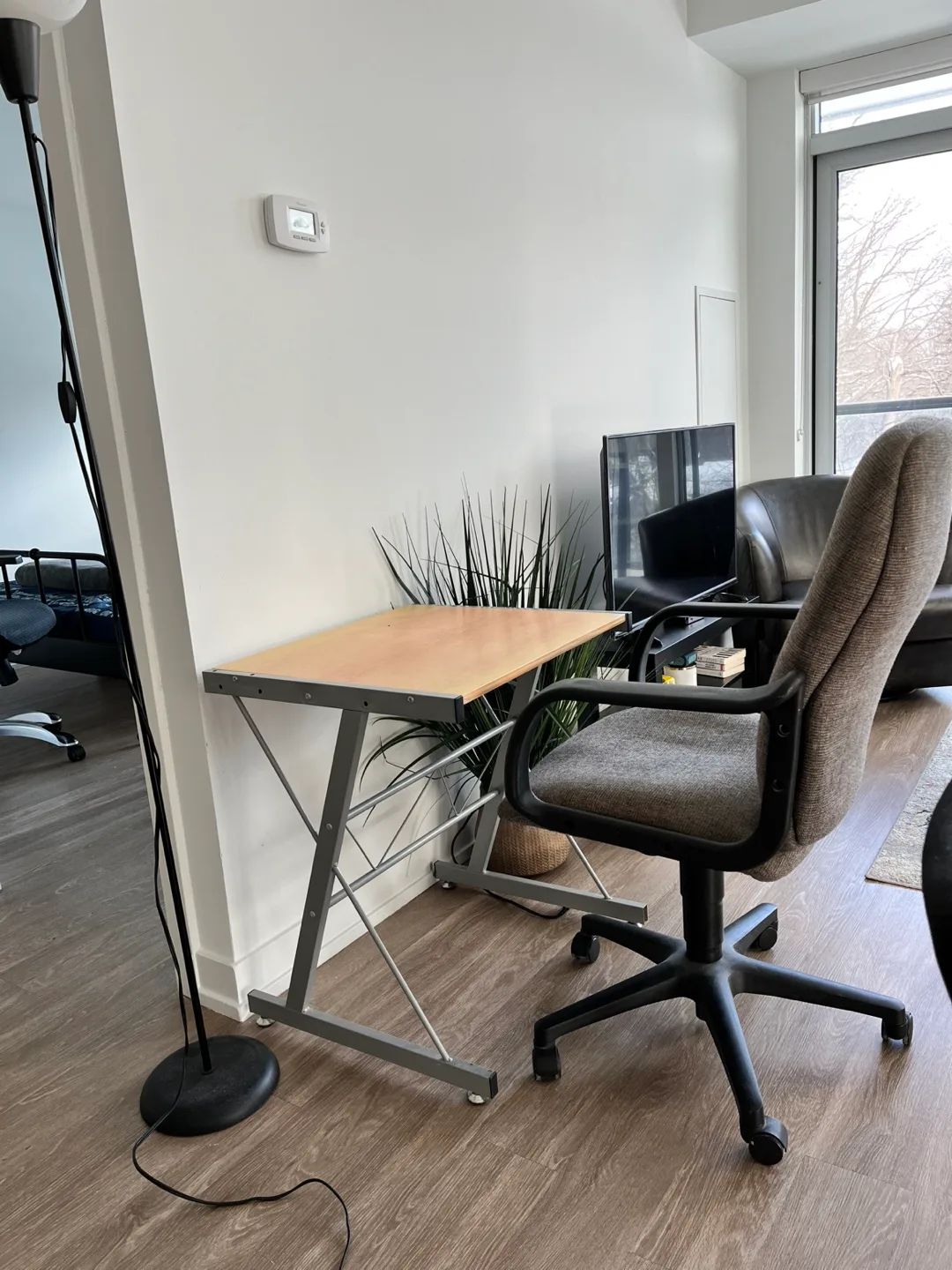 Compact Work Setup – Sturdy Desk, Comfy Chair & IKEA Lamp image indicator(3)