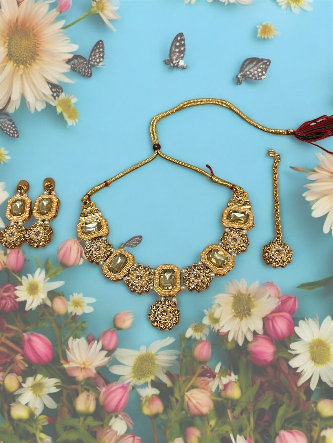 Gold-tone Statement Necklace Set with Earrings and Maang Tikka - photo 2