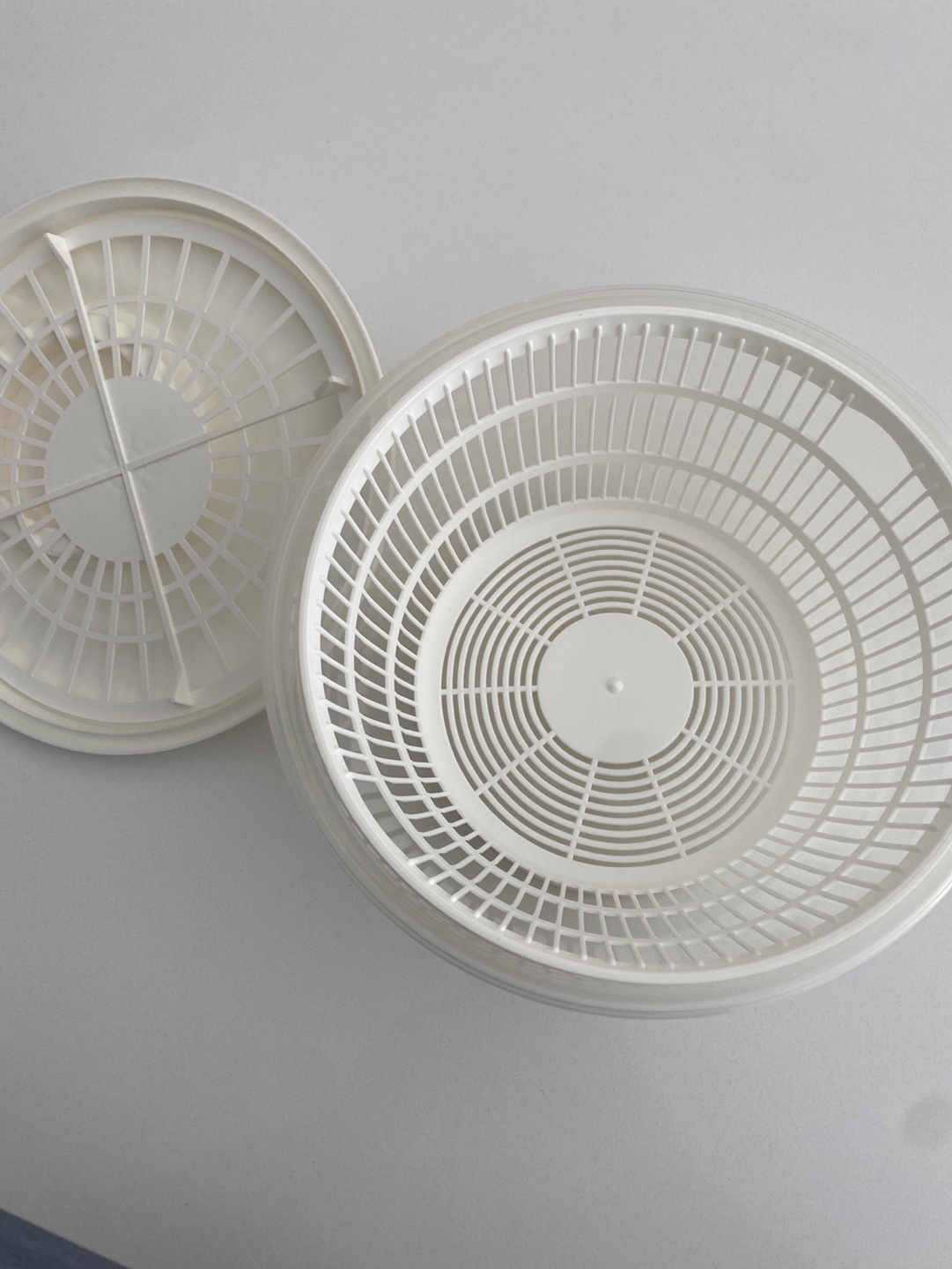 White Ikea Salad Spinner - photo 2