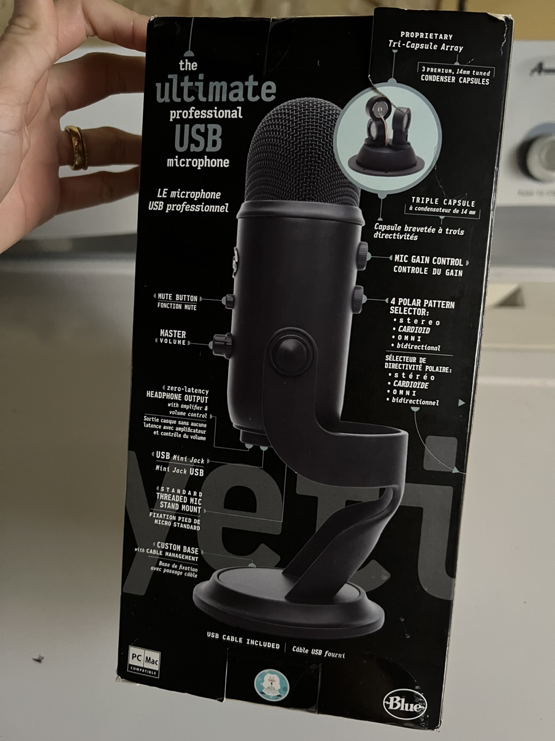 Brand New Blue Yeti Blackout USB Microphone – Sealed in Box! 🎤✨ - photo 2