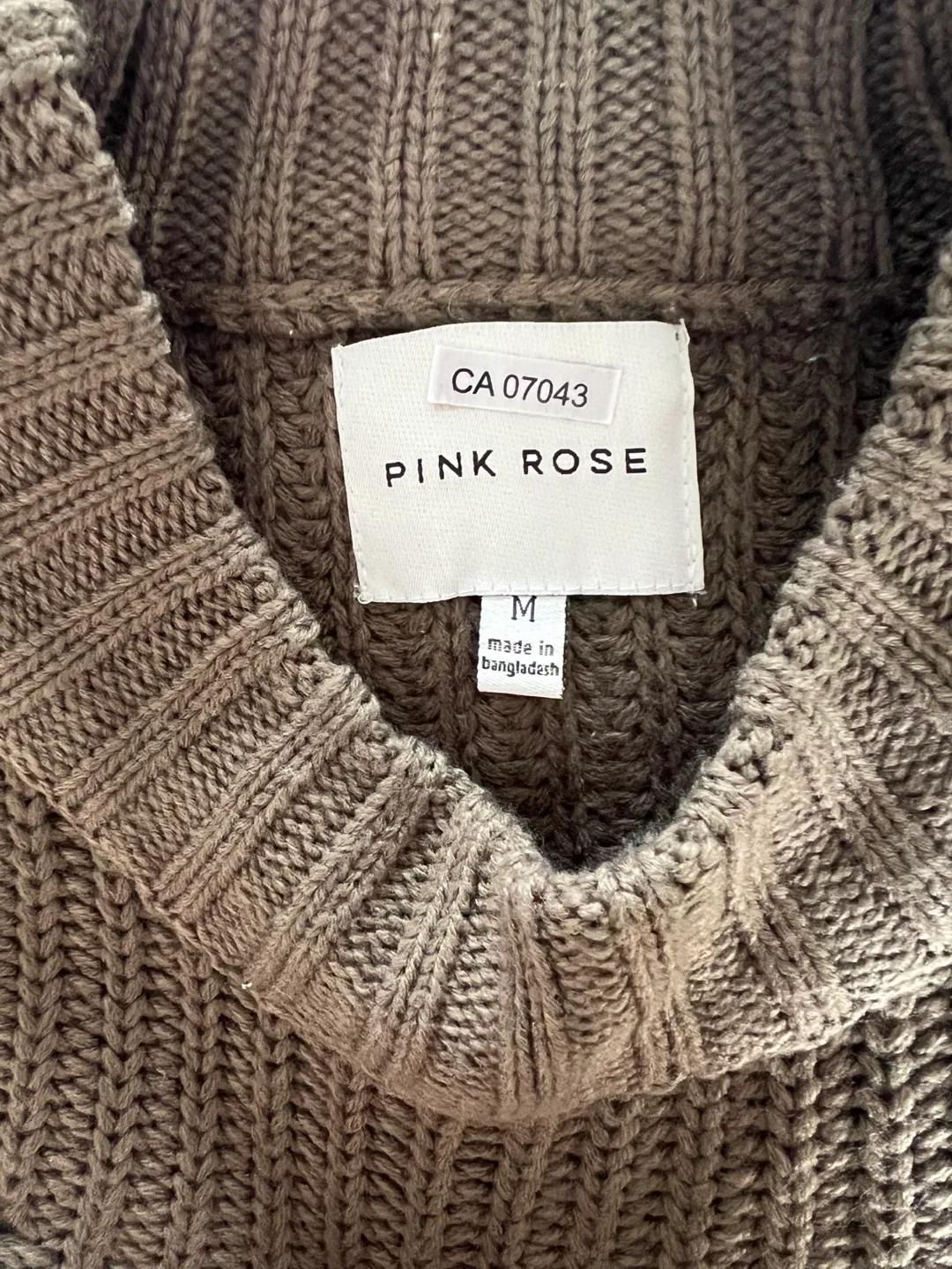 🧶 Green Olive Knitted Sweater image indicator(2)