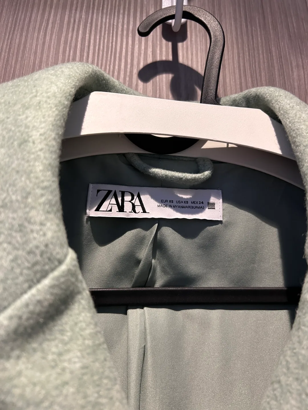 Oversized Zara Women's Sage Green Double-Breasted Overcoat image indicator(2)