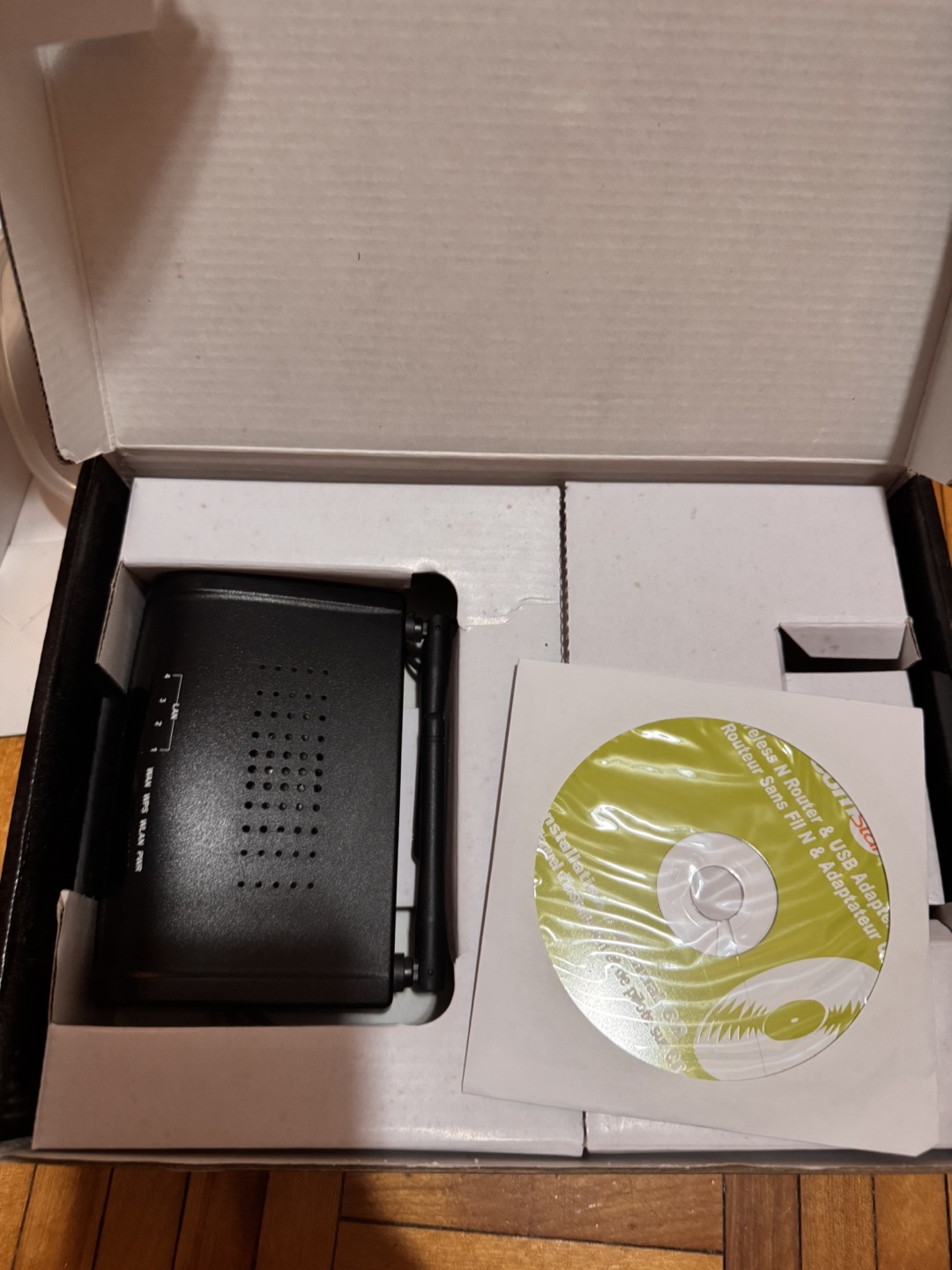 Comstar Wireless N Router & USB Adapter Kit - photo 2