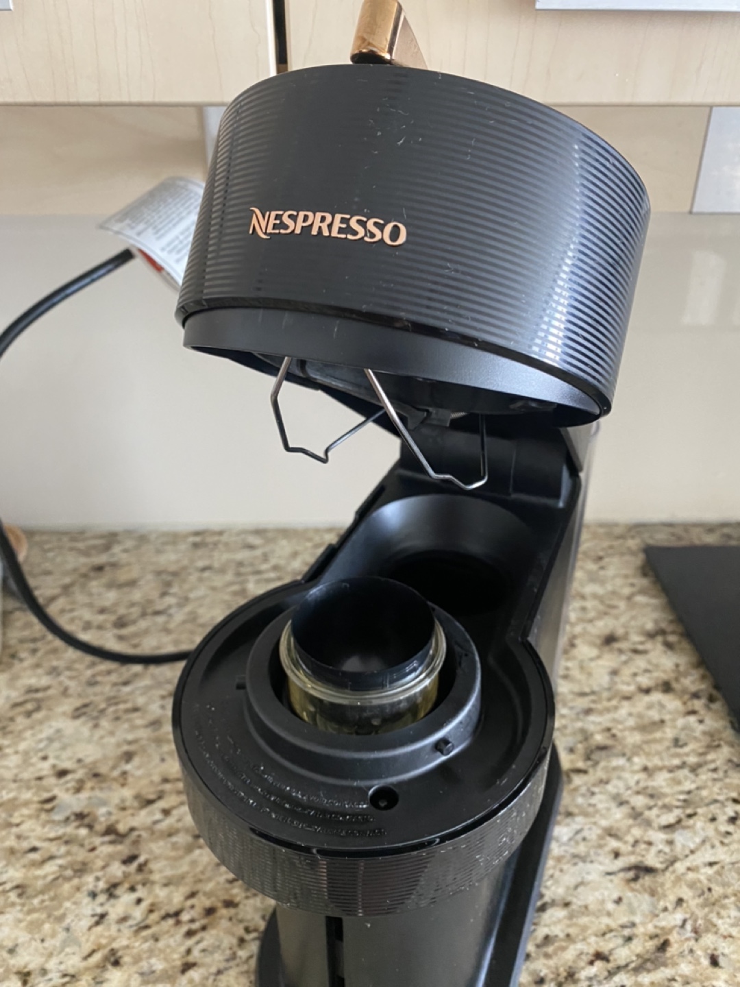 Nespresso Vertuo Next coffee and espresso maker - photo 2