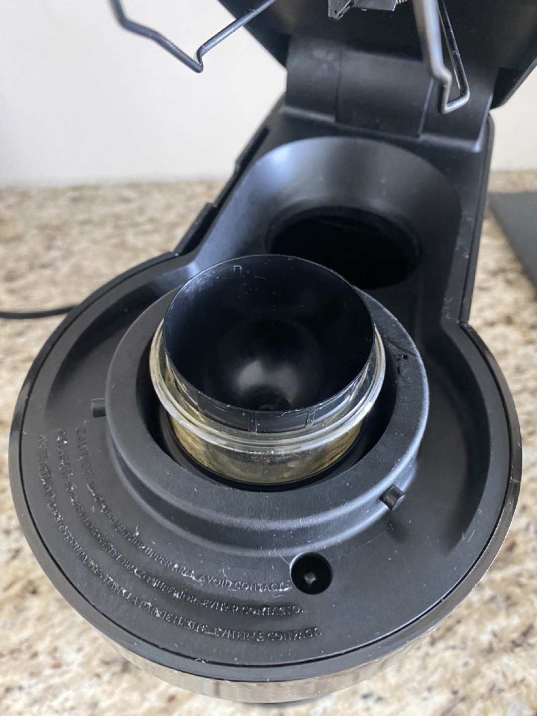 Nespresso Vertuo Next coffee and espresso maker - photo 3