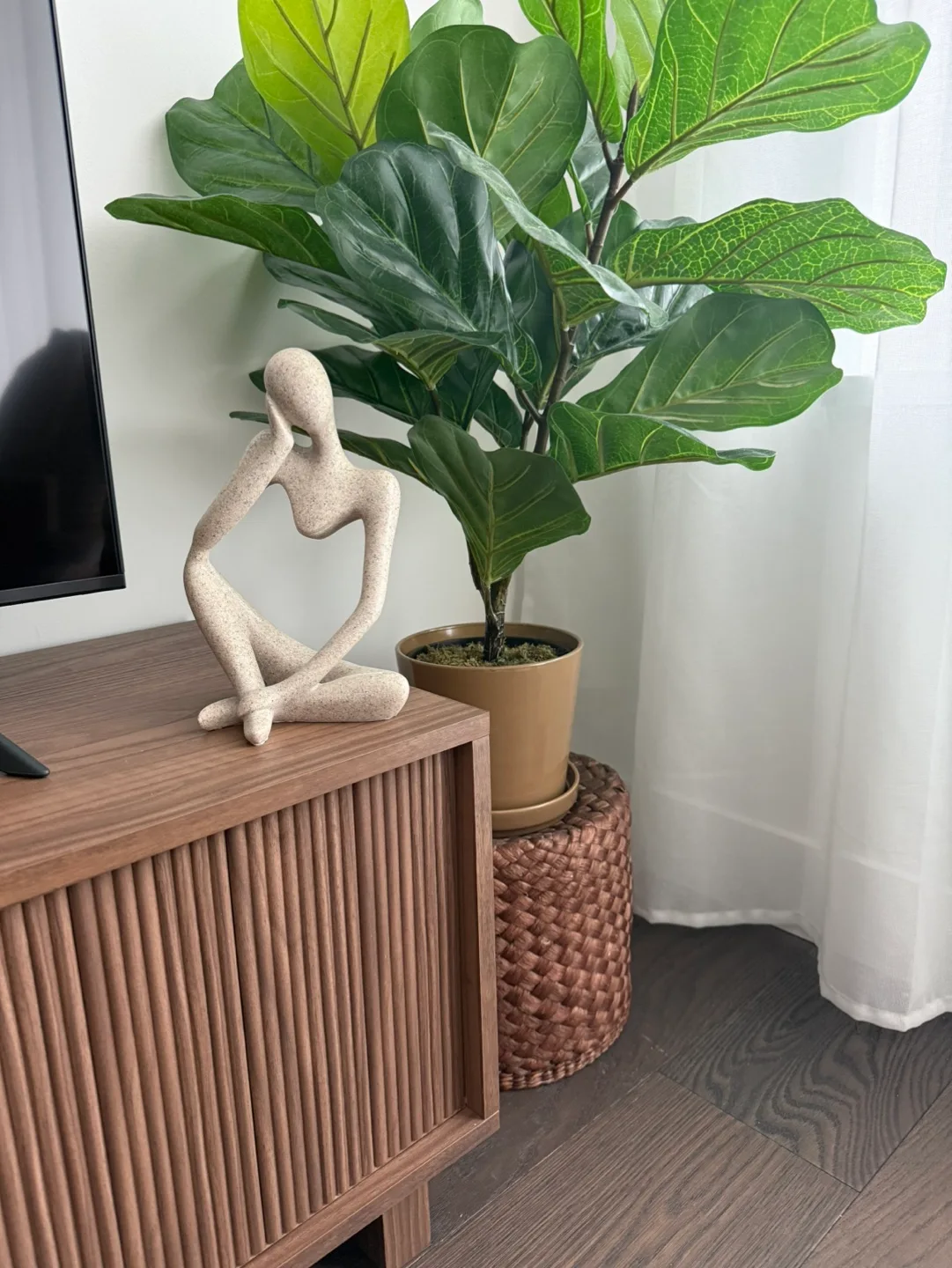 Abstract Thinker Figurine Sculpture Home Decor Object image indicator(2)