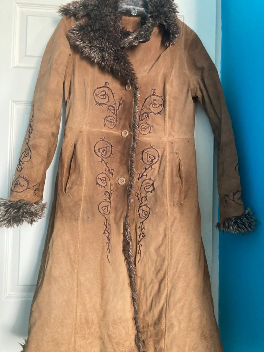 Vintage Suede Coat with Faux Fur Trim - Size 8 image indicator(2)