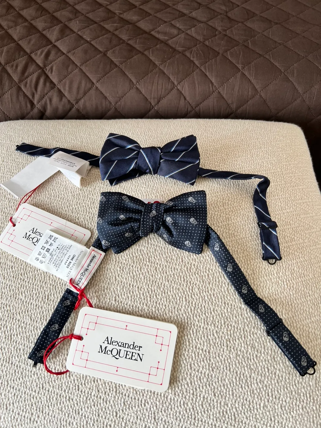 Alexander McQueen Men's Bow Ties (2) image indicator(3)