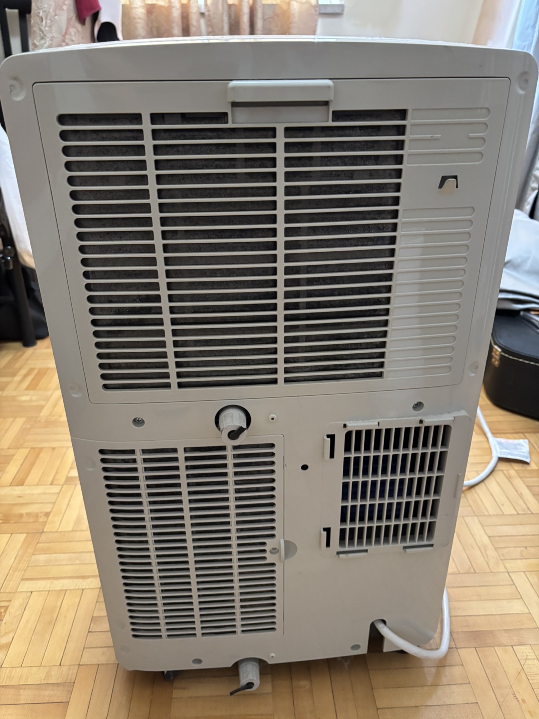 LG Portable Air Conditioner - photo 5