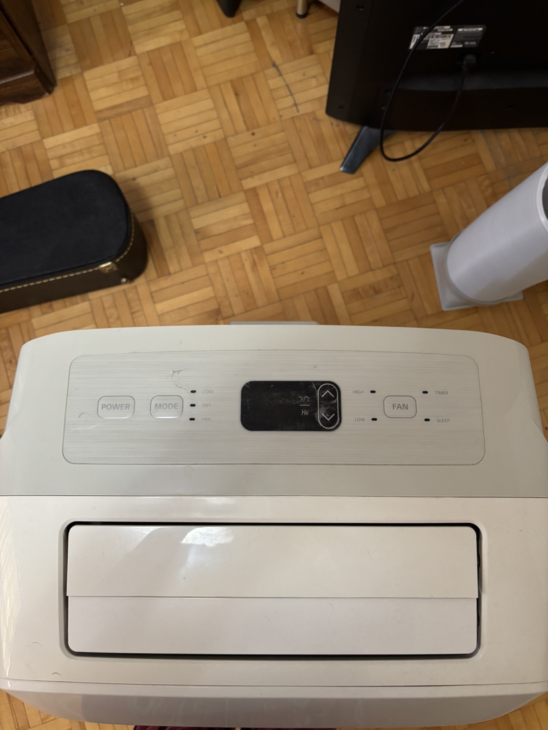 LG Portable Air Conditioner - photo 3