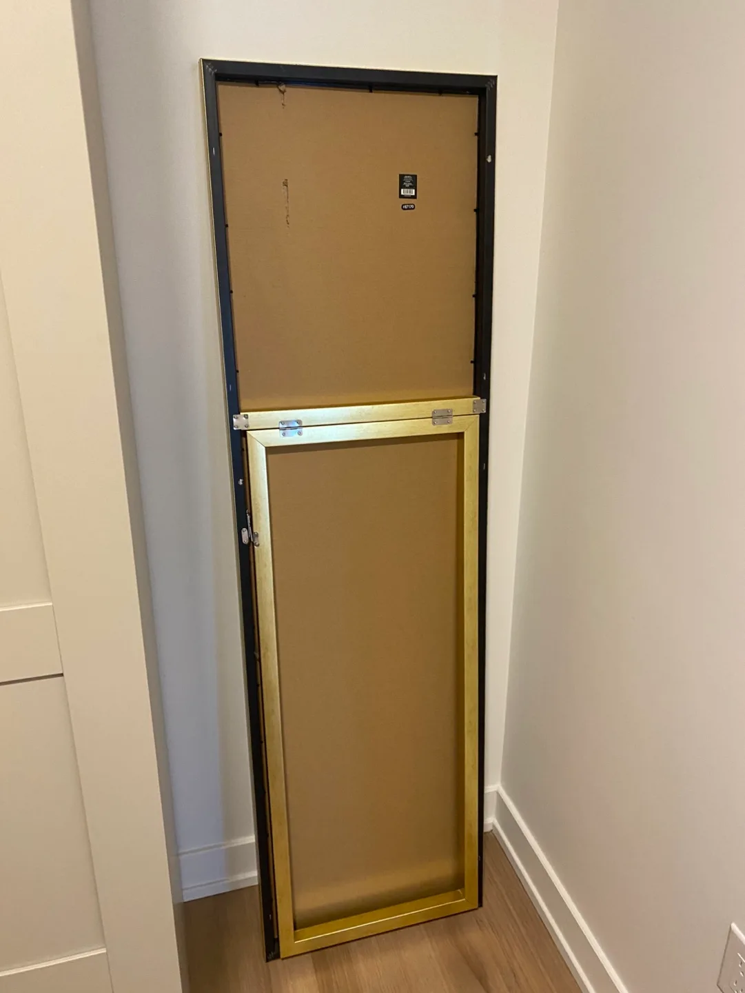 Full-Length Gold Frame Mirror image indicator(3)