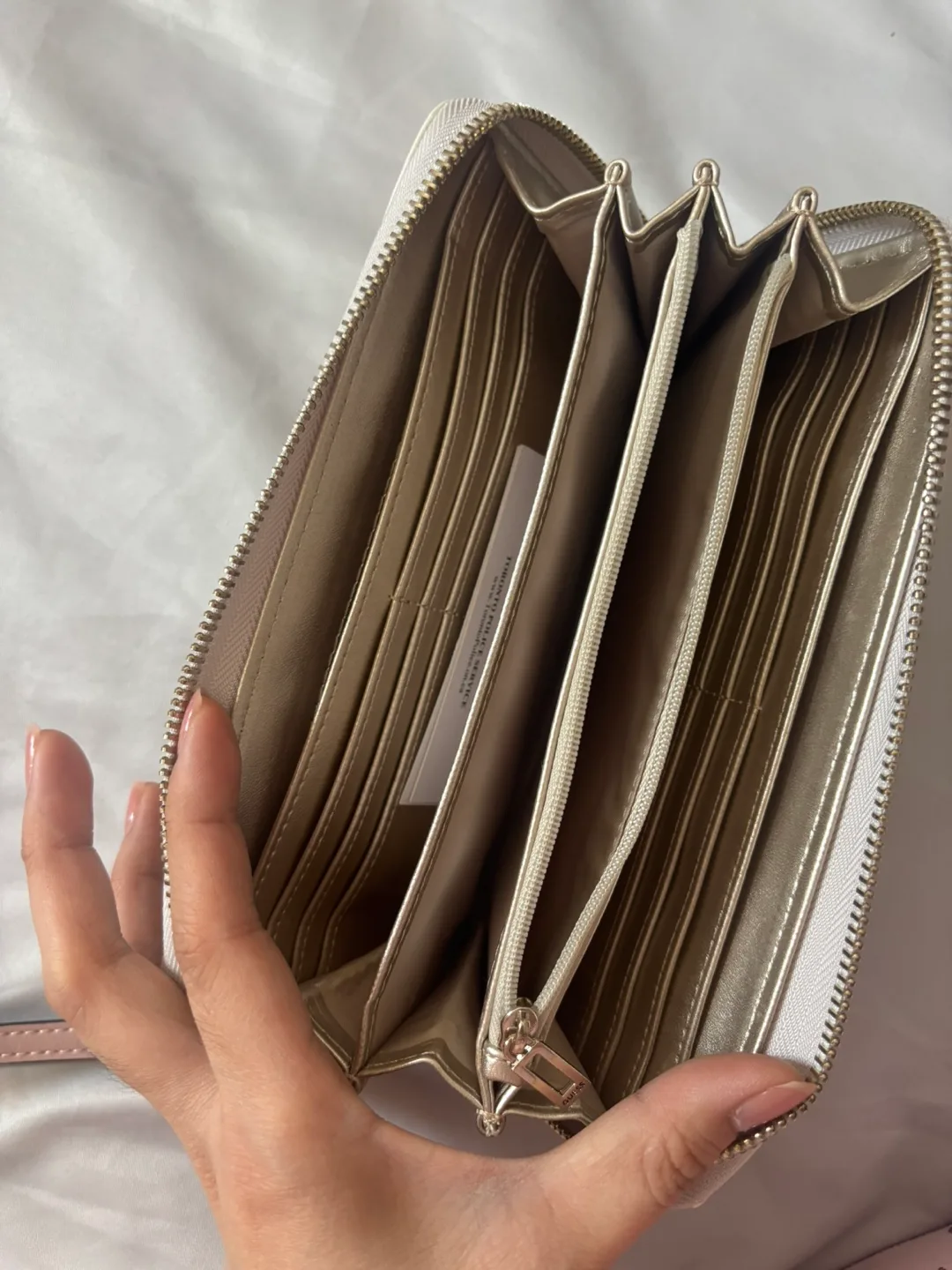 Guess Women's Two-Tone Zip-Around Wallet image indicator(3)