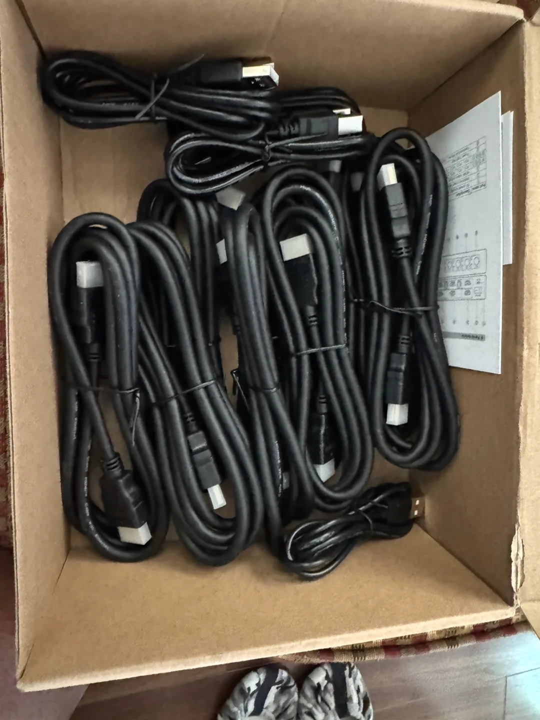 Steetek 4-Port KVM Switch Dual Monitor image indicator(3)