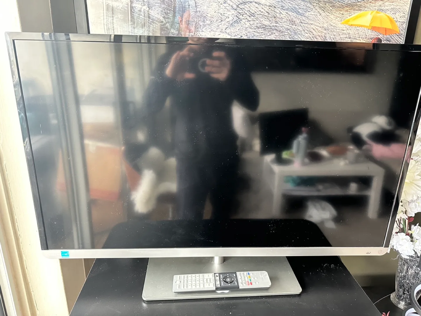 Toshiba LED TV with Remote thumbnail