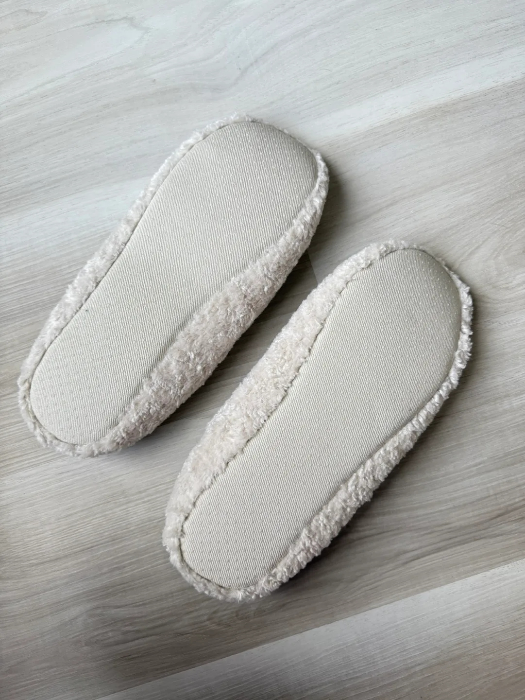 Home Fuzzy Slippers image indicator(2)