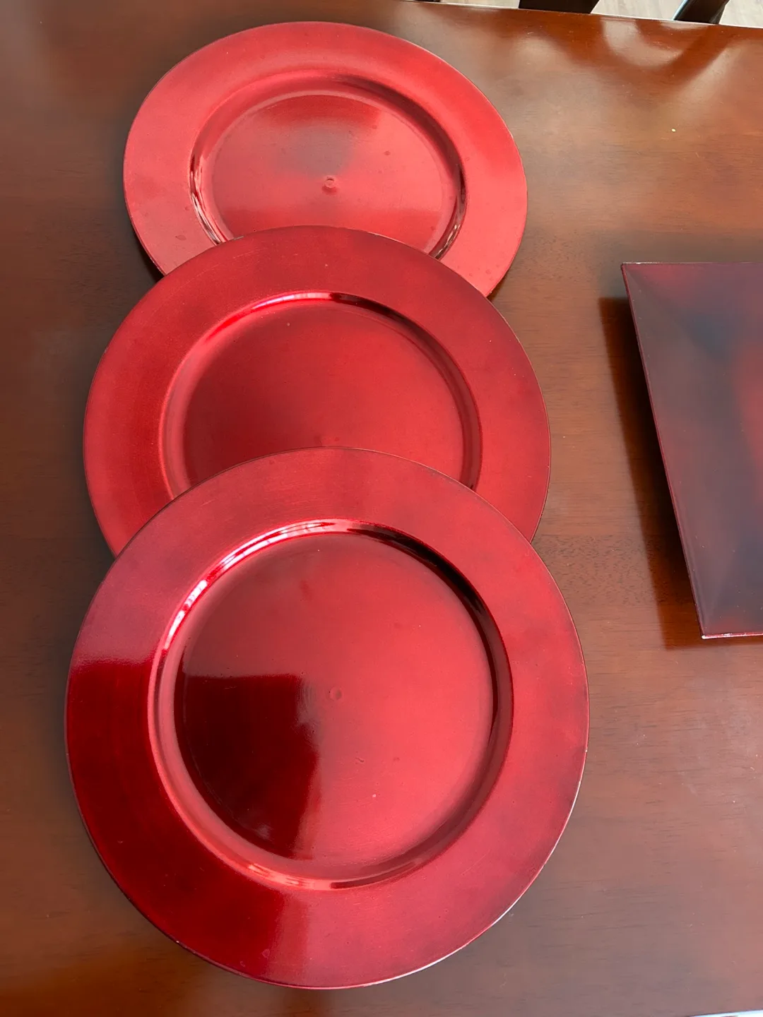 Red Charger Plates & Square Plates image indicator(2)