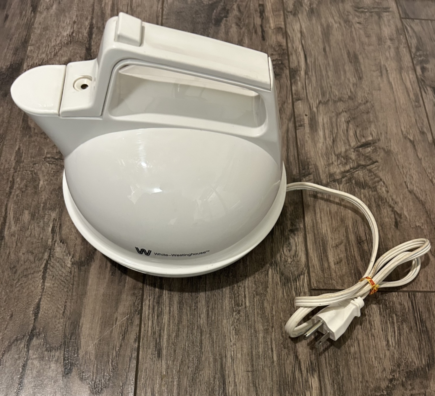 Vintage White-Westinghouse Electric Kettle - WWKE22E