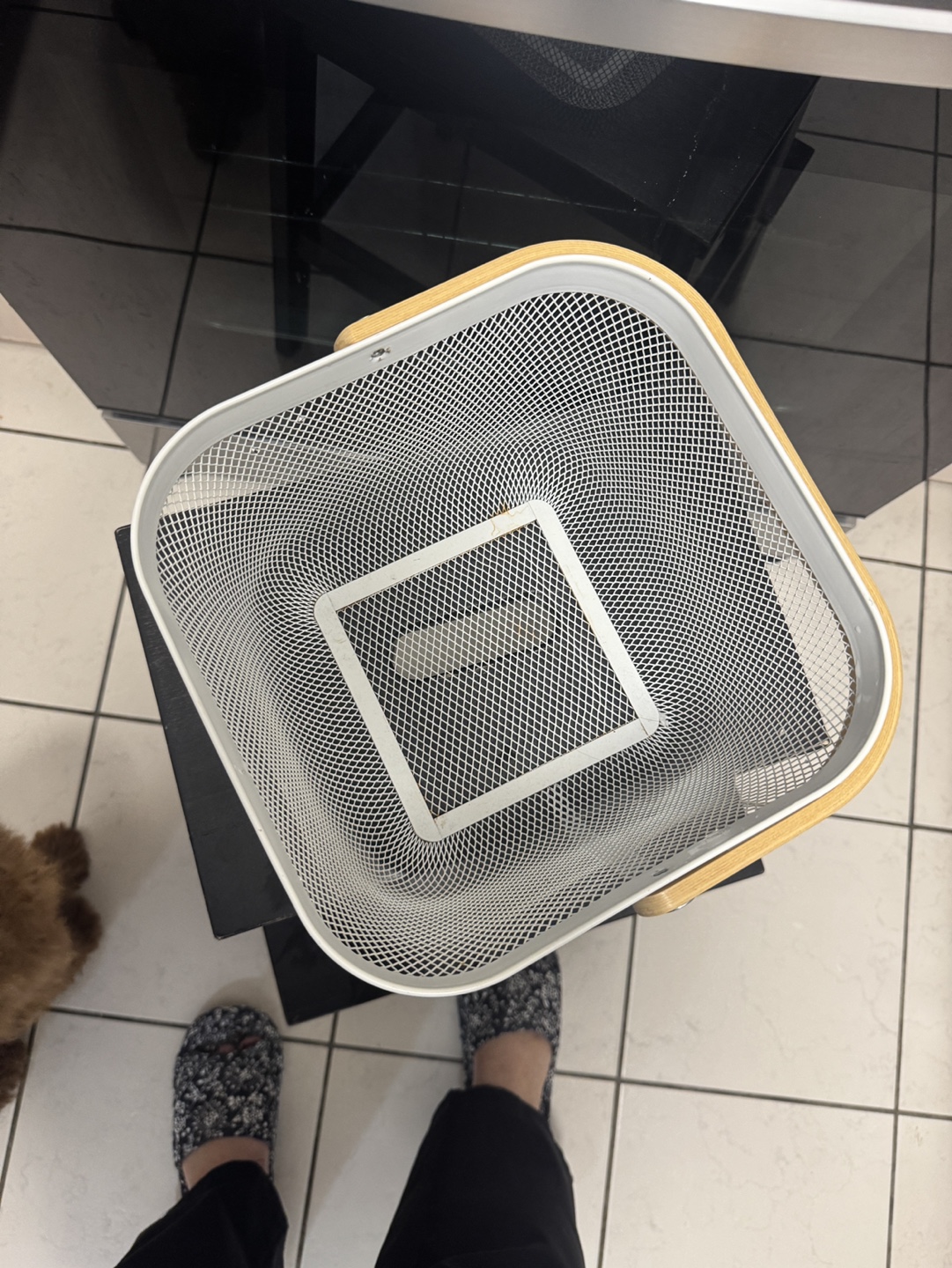 White Metal Wire Basket with Wooden Handle - photo 3